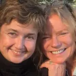 Paulina Urrutia y su amiga Kathy Salosny en Algarrobo, Instagram