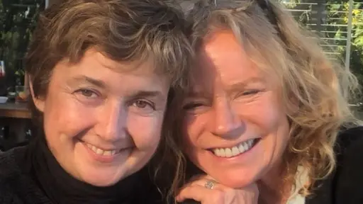Paulina Urrutia y su amiga Kathy Salosny en Algarrobo, Instagram