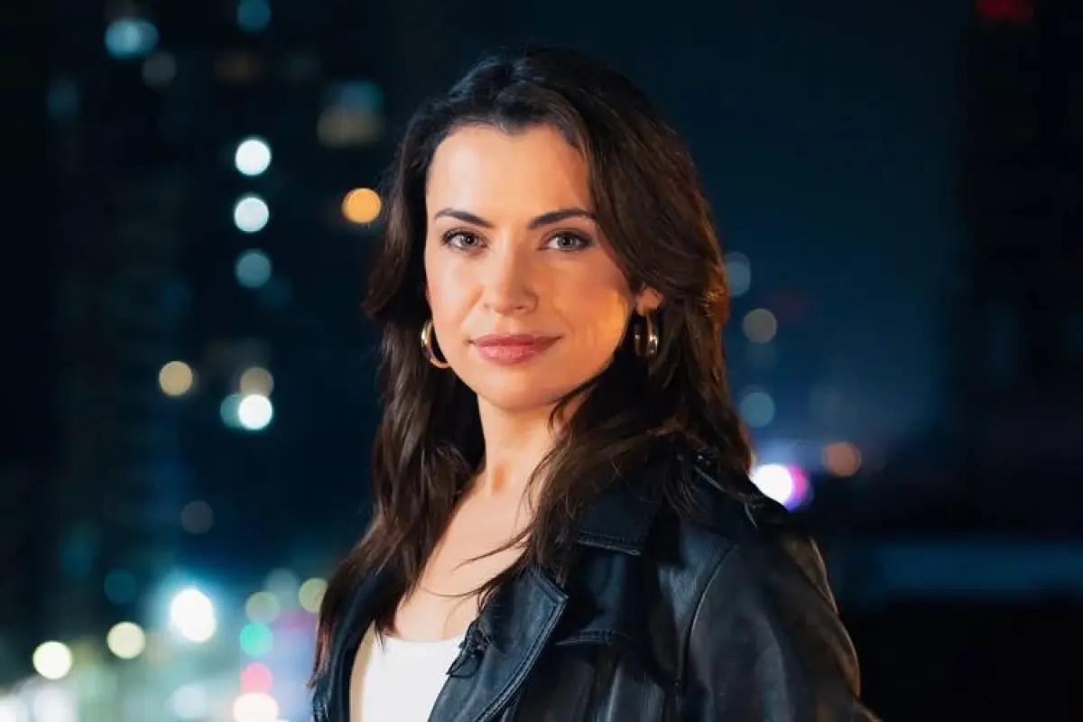 Natasha Kennard , Mega