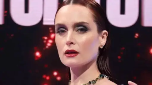 Begoña Basauri ,    