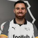Ben Brereton en su nuevo equipo, Derby County