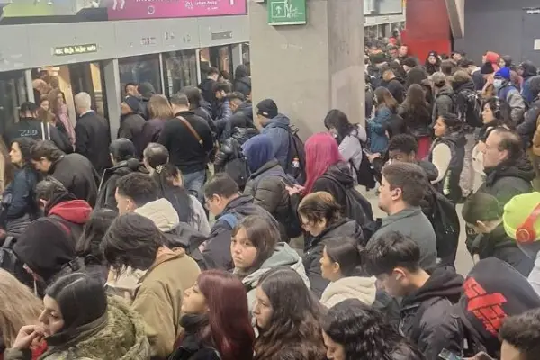 Metro de Santiago  ,redes sociales
