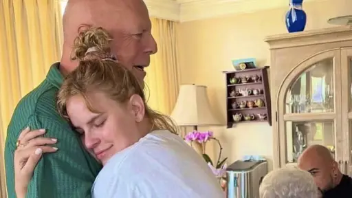 Bruce Willis, Instagram