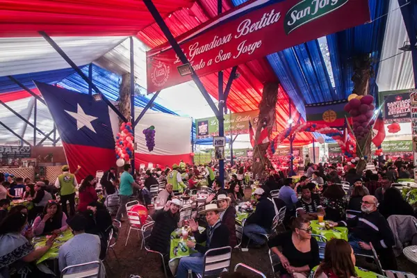 Las emblemáticas fondas del Parque O'Higgins ,red X