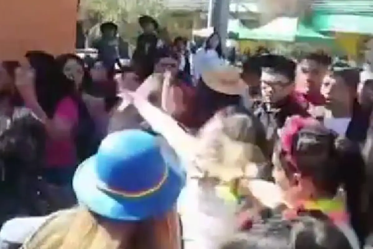 Pelea de apoderados, Redes Sociales