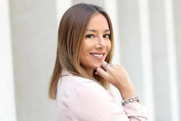 Natalia Mandiola  ,Redes sociales | Referencial