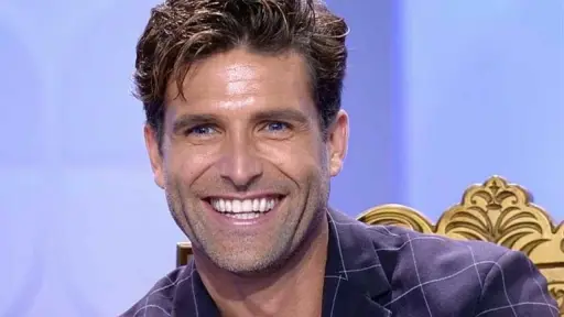 Efrén Reyero ,     