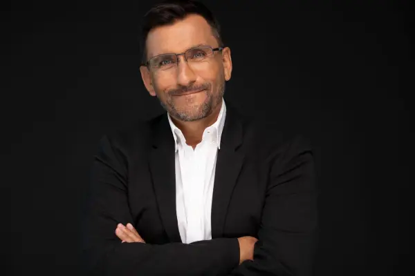 Arnaldo Canales  ,Cedida