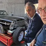 Pedro Carcuro y sus entrevista en un Ford Galaxy, Captura