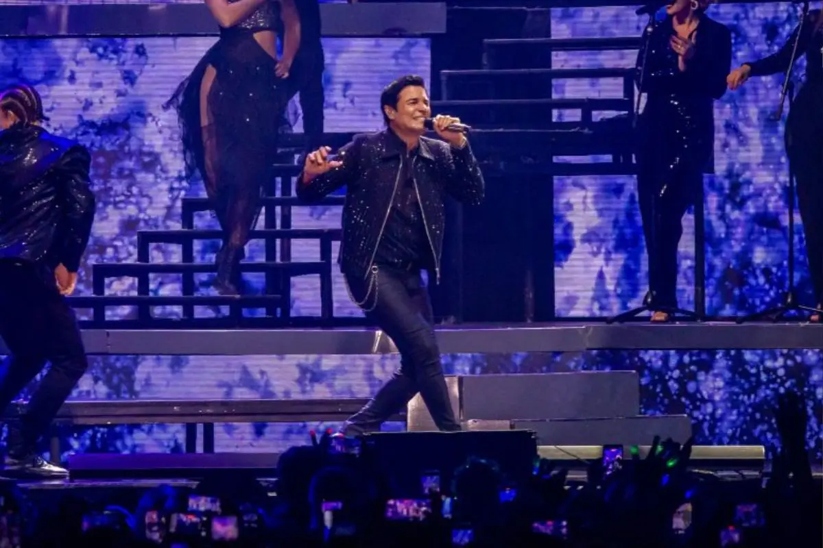 Chayanne en el Movistar Arena de Santiago ,red X