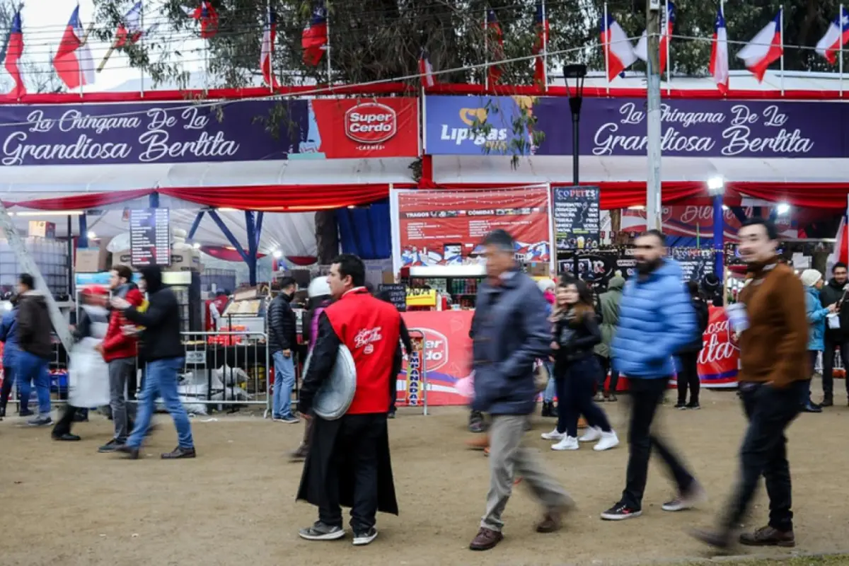 Fondas del Parque O´Higgins tendrán seguridad nivel aeropuerto y lista negra para quienes cometan incivilidades, Redes sociales | Referencial