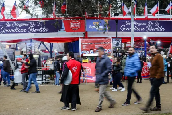 Fondas del Parque O´Higgins tendrán seguridad nivel aeropuerto y lista negra para quienes cometan incivilidades ,Redes sociales | Referencial
