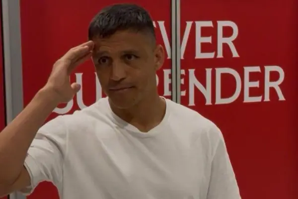 Alexis Sánchez ya llegó a Sevilla  ,Redes sociales | X