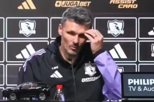 Fernando Ortiz ya tomó el mando de Colo Colo ,Captura