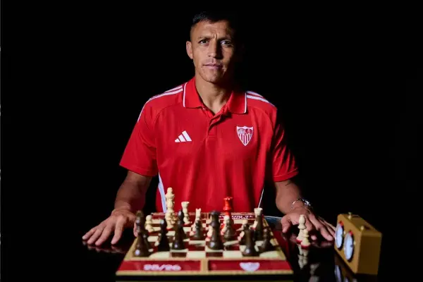 Alexis Sánchez sacude el tablero ,red X