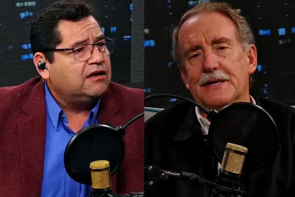 Octavio González junto el \