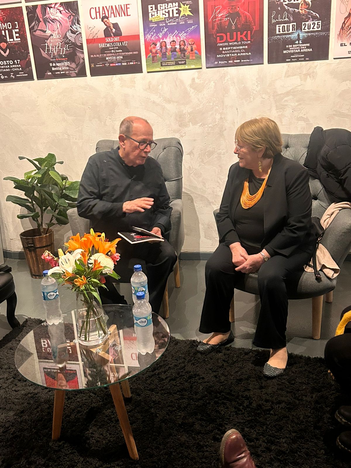 Michelle Bachelet compartió con Silvio - La Hora