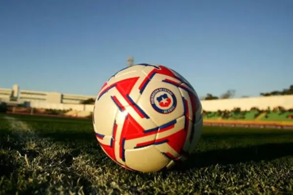 El fútbol chileno llora la partida de Héctor Roco ,red X