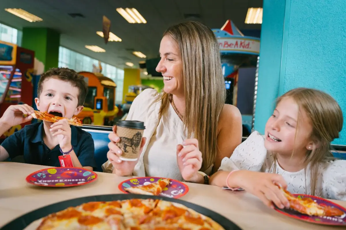 Chuck E. Cheese presenta el Pase Chuck E. Fan: visitas ilimitadas y beneficios con tarifa fija mensual, Cedida