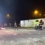 Un bus con 60 pasajeros volcó en la Ruta 5 Norte, red X