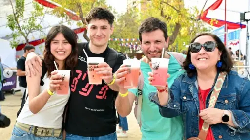 Masiva ha sido la concurrencia a la fonda Lady Inés, Instagram