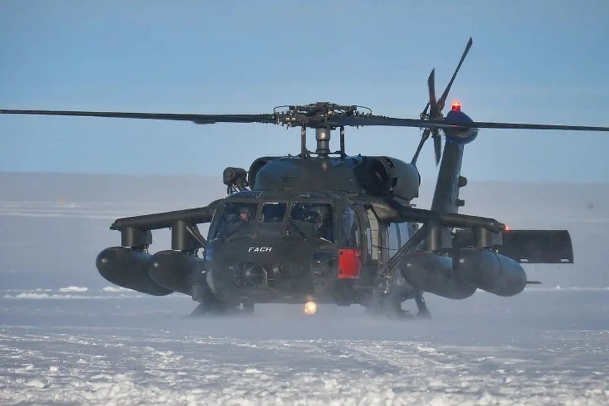 Un muerto en accidente de helicóptero de la FACh, red X