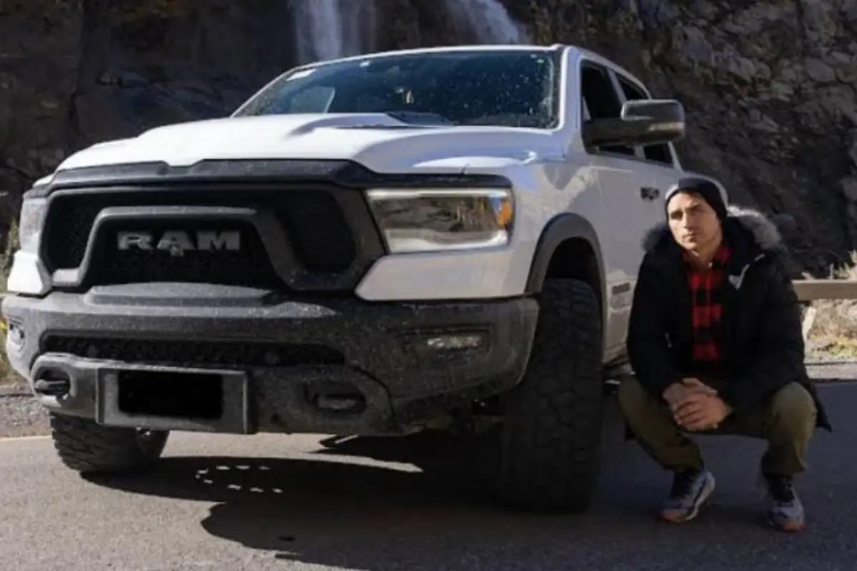 Pangal Andrade, Instagram