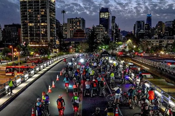 CicloRecrovía Nocturna ,Infogate.cl