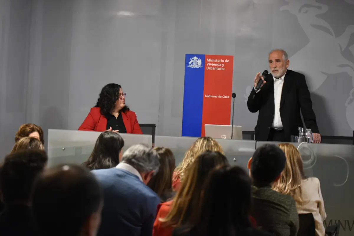 Carlos Montes, Minvu