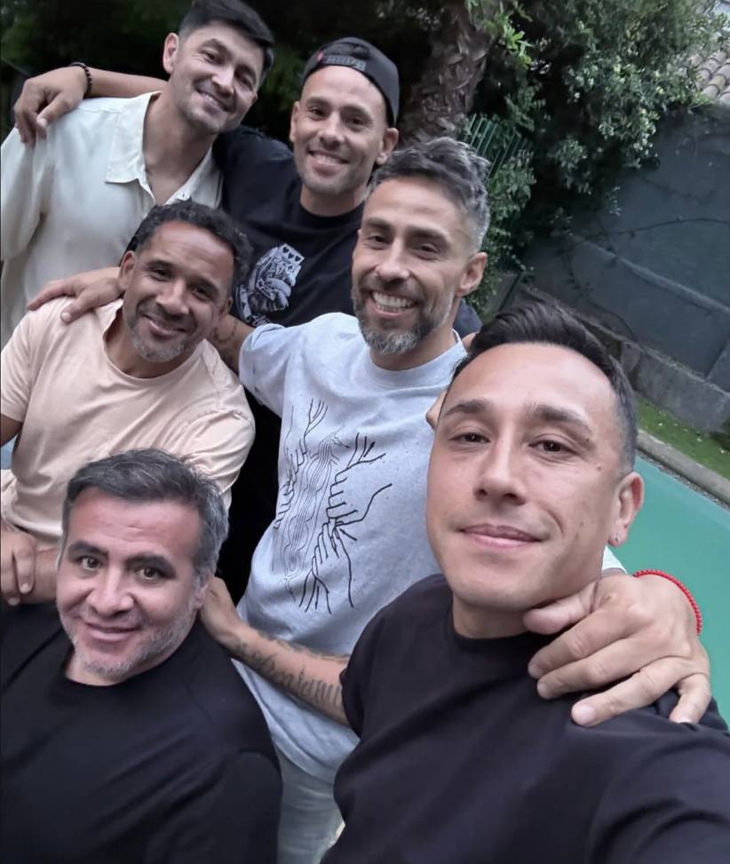Jorge Valdivia celebró con ex futbolistas amigos - Instagram