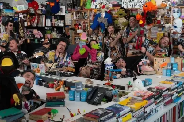 31 Minutos en Tiny Desk ,Instagram