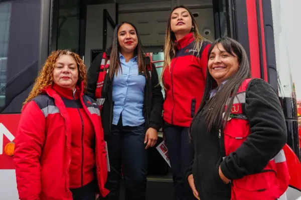 Mujeres al mando del transporte público ,Cedida