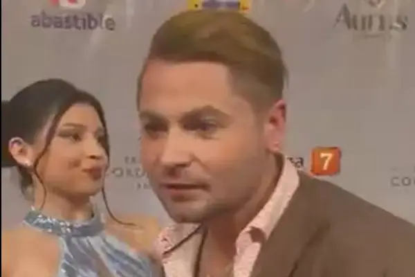Princeso con su pareja ,Redes Sociales