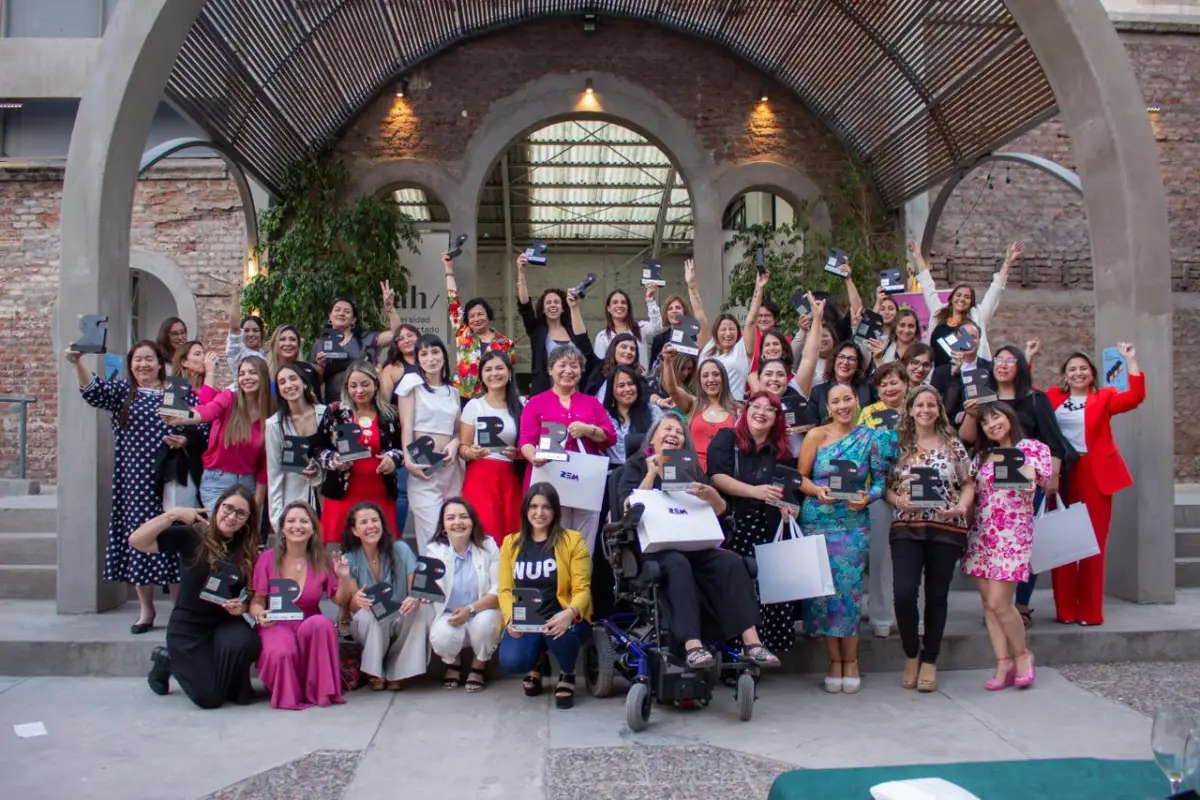 ¡Encuentra a la próxima líder!: El Premio REM - Revela Mujer 2025 busca visibilizar las 20 mujeres chilenas que transforman desde lo cotidiano, Cedida