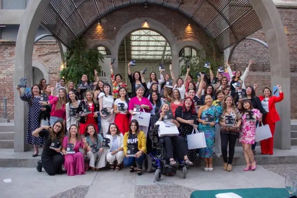 ¡Encuentra a la próxima líder!: El Premio REM - Revela Mujer 2025 busca visibilizar las 20 mujeres chilenas que transforman desde lo cotidiano ,Cedida