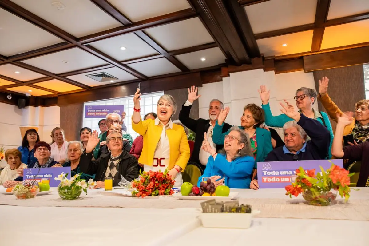 Jeannette Jara, Cedida