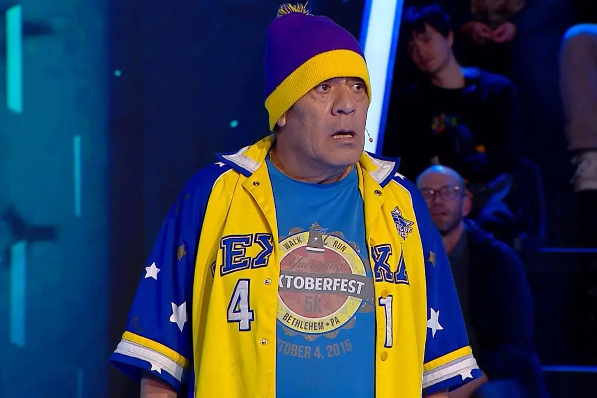 Turrón se presentó en Coliseo, red X