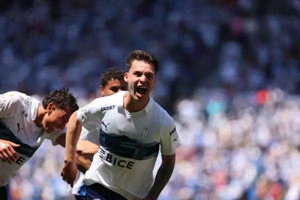 Alfred Canales celebra el único gol del partido ,Juan Pablo Carmona