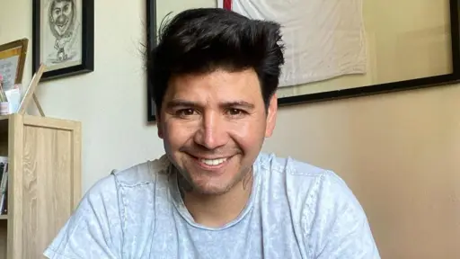 Edmundo Varas , Redes sociales | Referencial