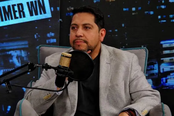 Rodrigo Herrera en el estudio de El Primer WN ,Captura