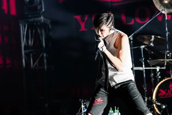 GACKT ,Cedida