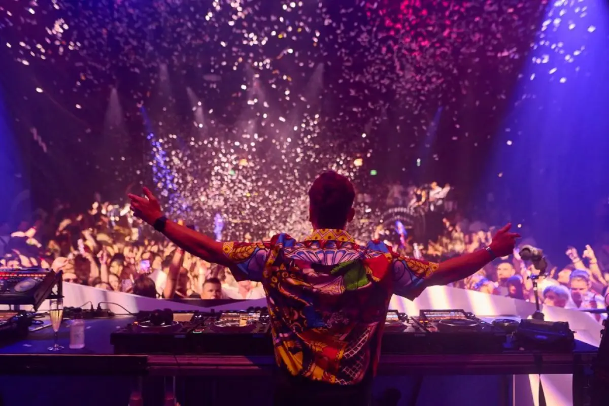 Purple Disco Machine , Redes sociales | Referencial