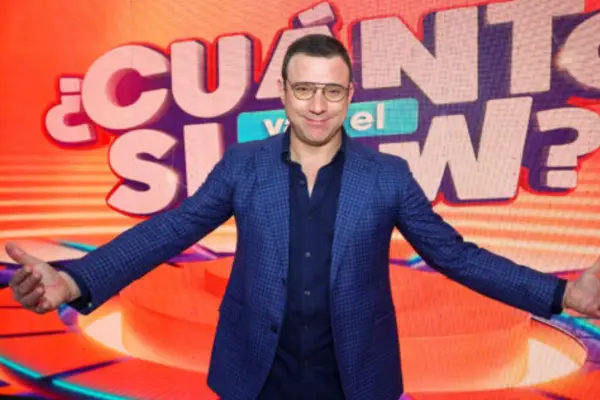 Julián Elfenbein volvió a la pantalla ,red X