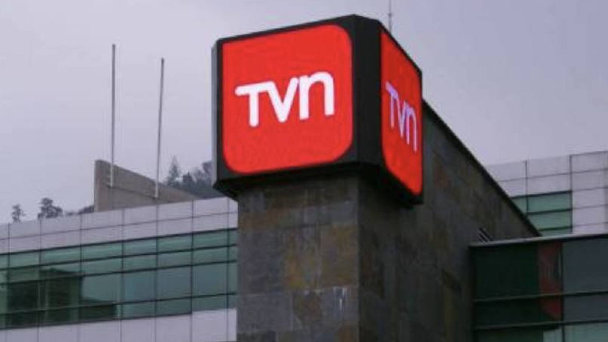 Revelan salarios millonarios de ejecutivos top de TVN: ganan el 10% de lo que se le paga a todo el canal