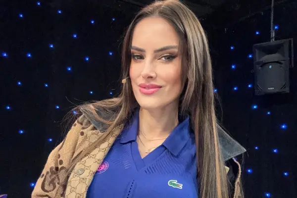 Adriana Barrientos ,Instagram