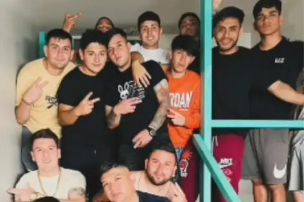 Los reos no lo pasan mal al interior de Santiago 1 ,red X