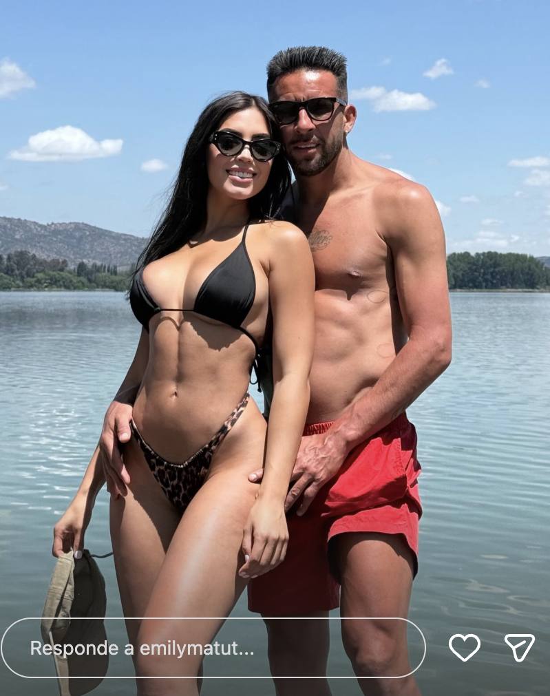 Mauricio Isla disfrutó del sol hoy con su novia venezolana. - Instagram