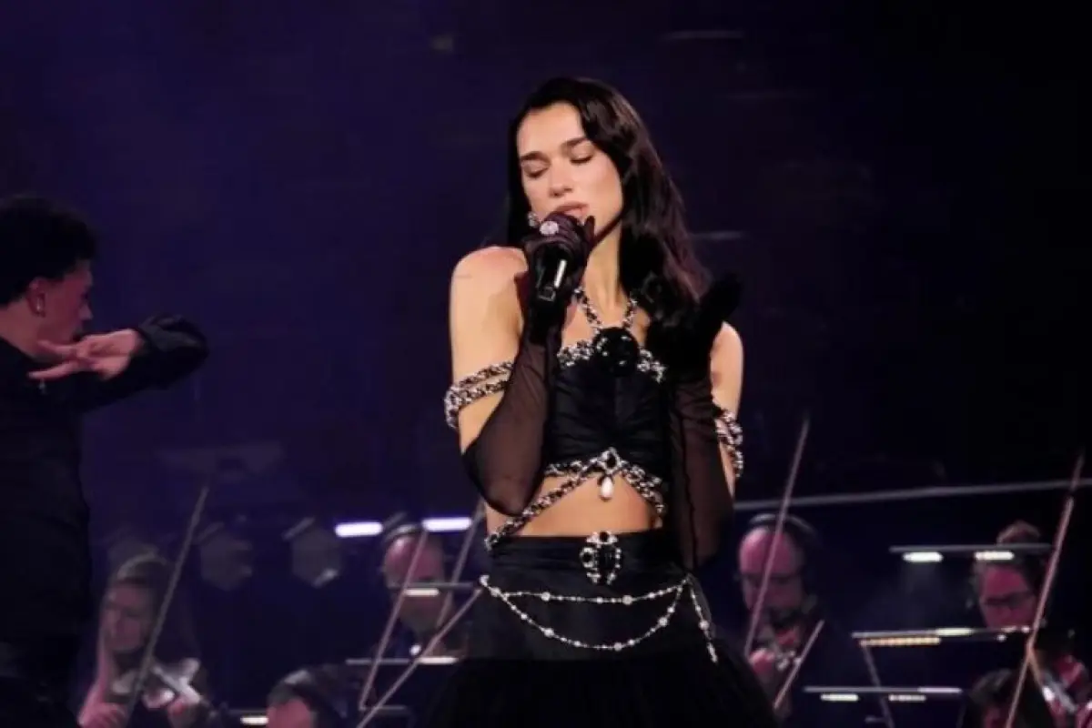 Anuncian extensión horaria en el Metro de Santiago por concierto de Dua Lipa, Redes sociales | Referencial