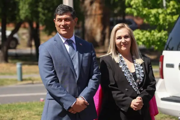 Franco Parisi y Pamela Jiles líderes del PDG ,red X