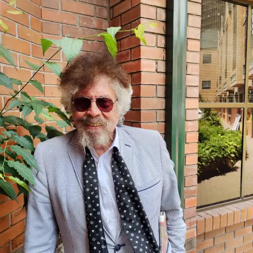 Adriano Castillo ,La Hora